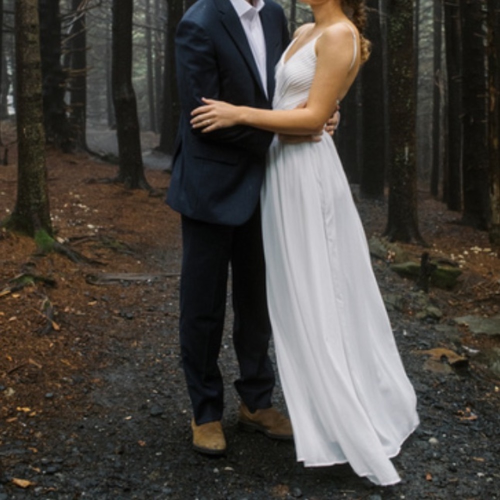 David’s Bridal Pleat Front V-Neck Open Back with Tie Ivory Wedding Dress